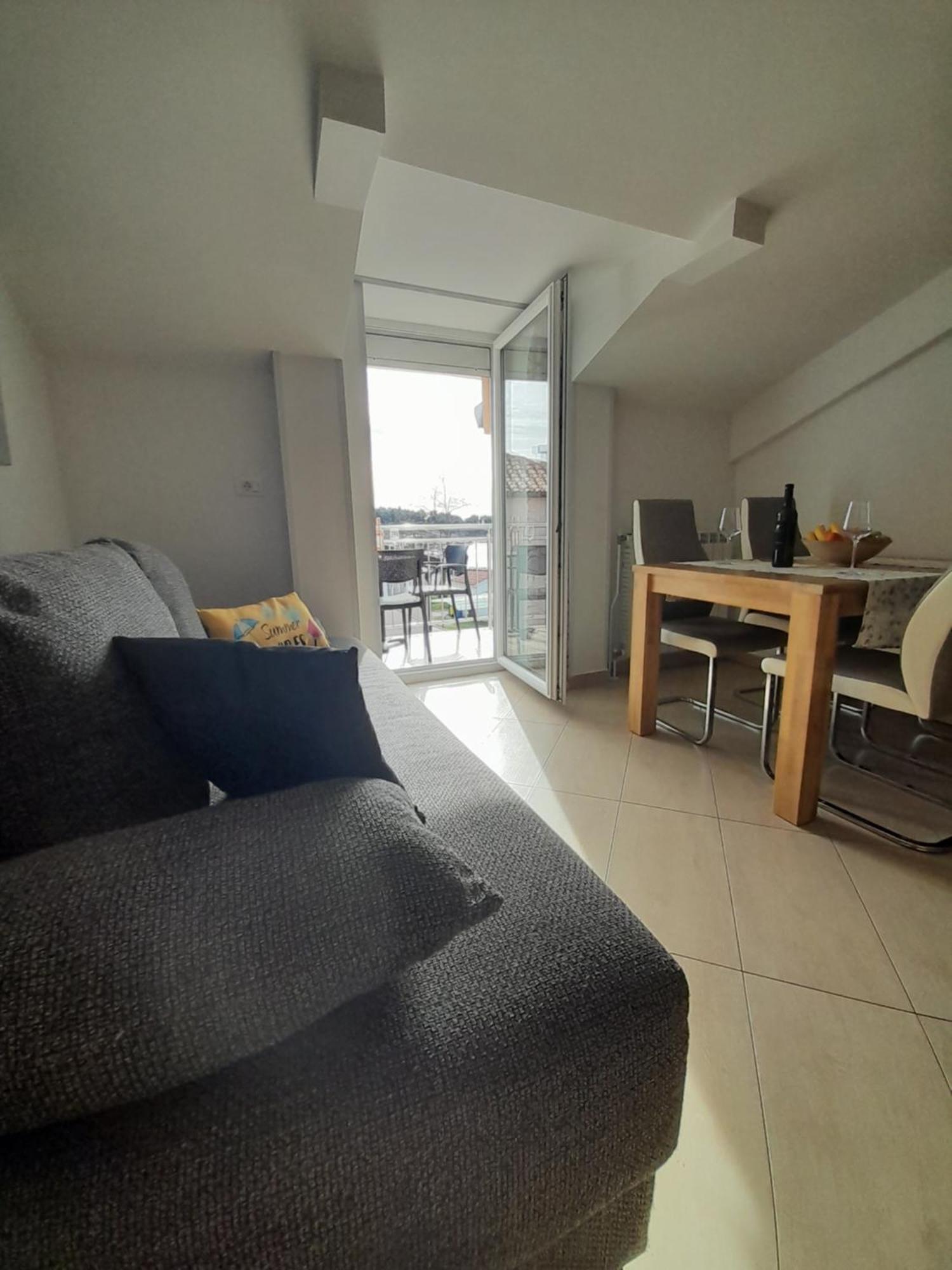 Apartman Voch Zambratija  Εξωτερικό φωτογραφία