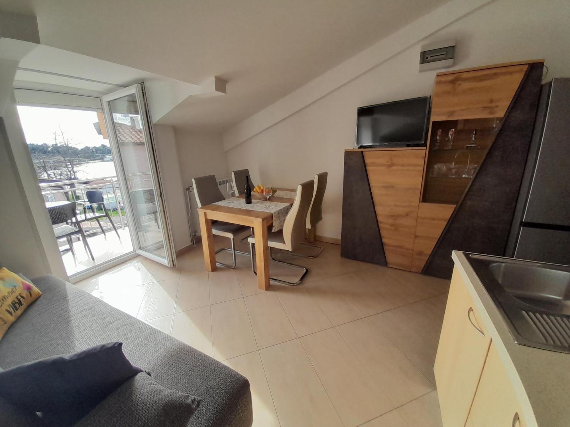 Apartman Voch Zambratija  Εξωτερικό φωτογραφία