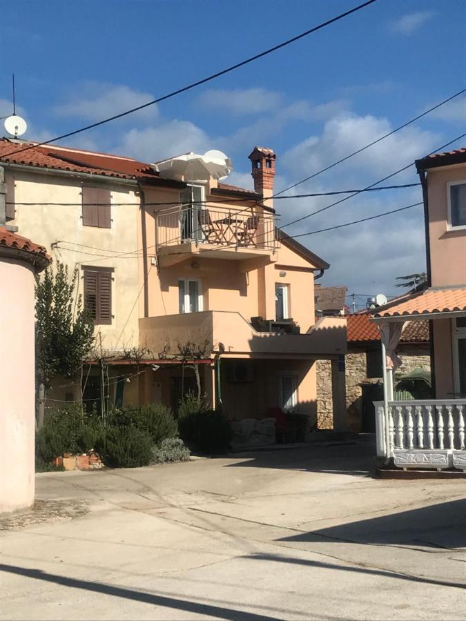 Apartman Voch Zambratija  Εξωτερικό φωτογραφία